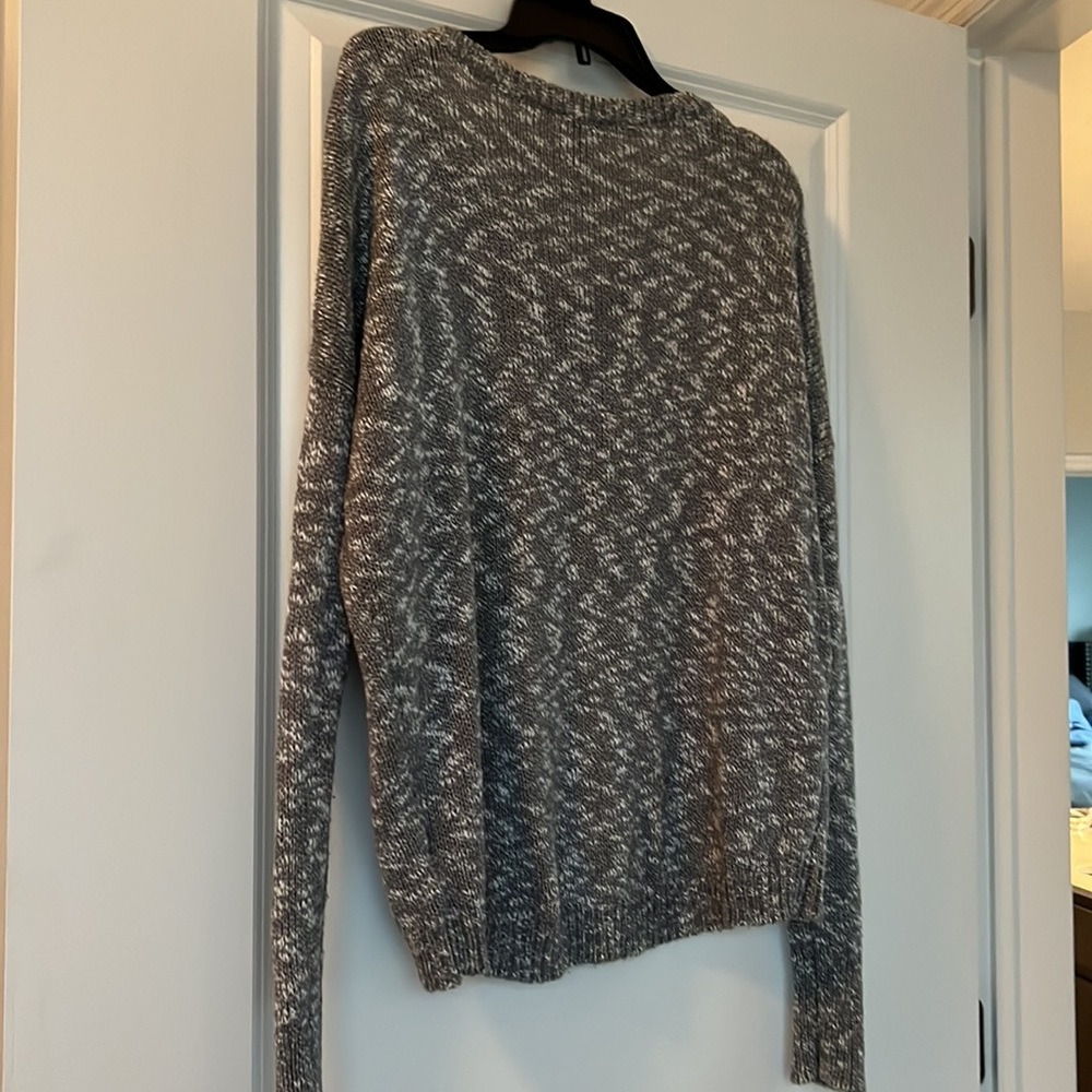 Express Sweater - Picture 3 of 3